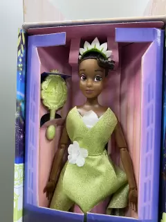 MUÑECA CLASICA TIANA