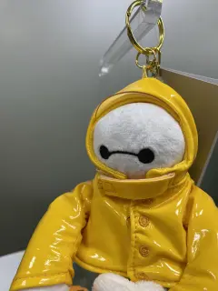 LLAVERO PELUCHE ( BAG CHARMS) BAYMAX PONCHO