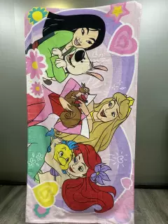 TOALLA DE BAÑO PRINCESAS MULAN AURORA Y ARIEL
