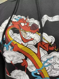 SUETER CON CAPUCHA MULAN