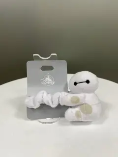 MOÑERA CON PELUCHE BAYMAX