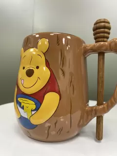 TAZA WINNIE THE POOH RELIEVE