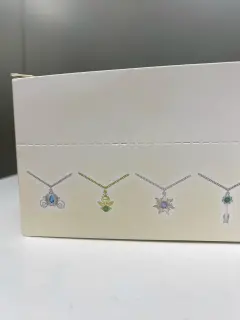 COLLAR SORPRESA PRINCESAS