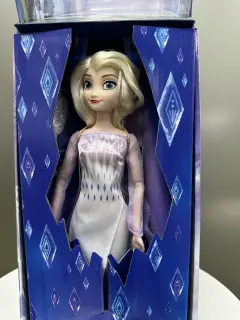 MU&Ntilde;ECA CLASICA ELSA